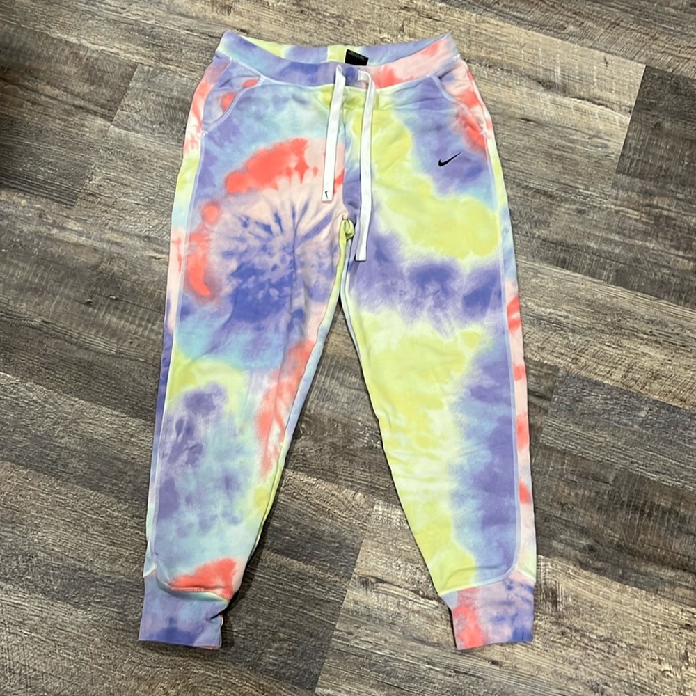 Nike Tie Dye Cropped Sweatpants